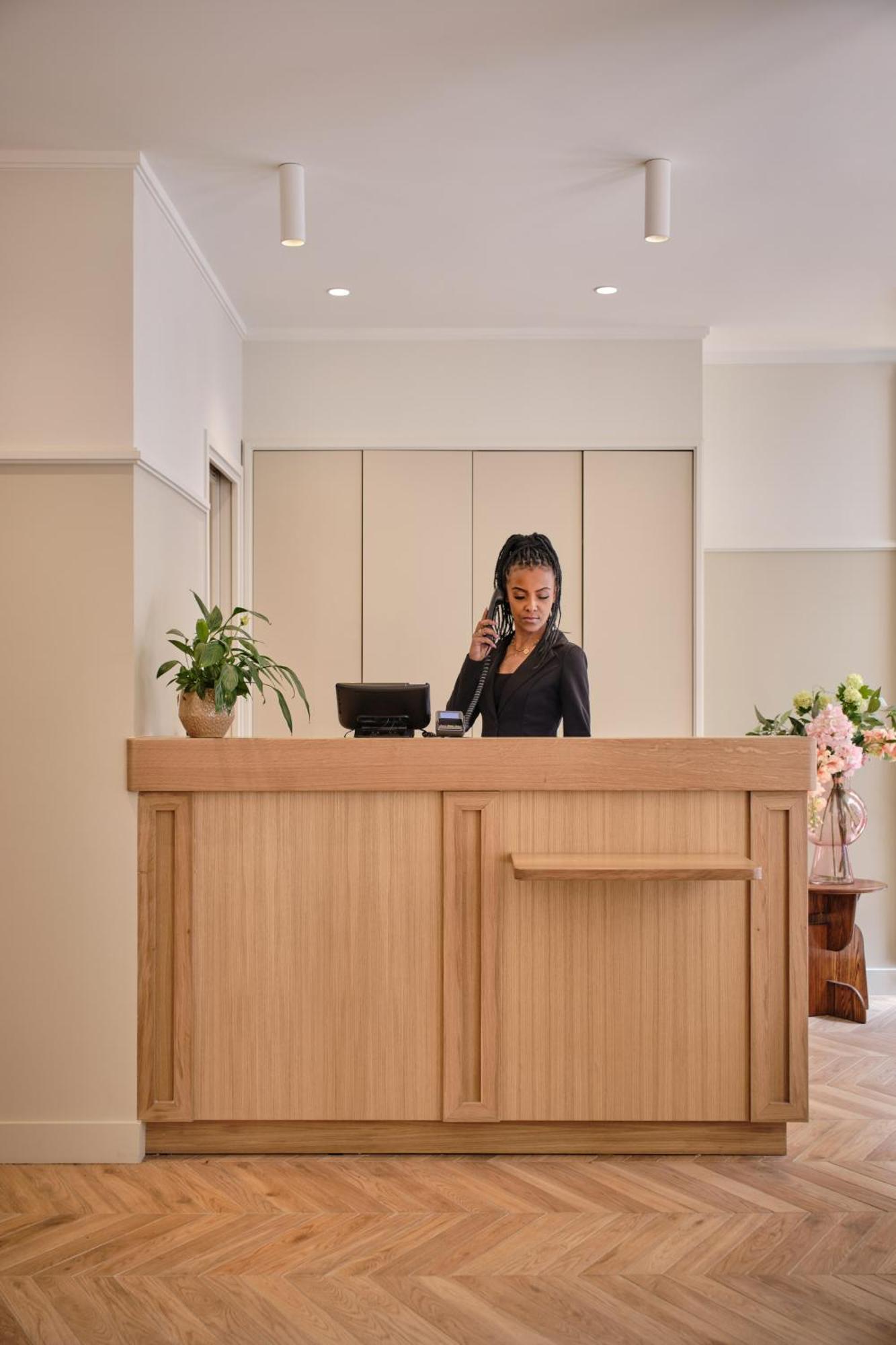 Hotel Etoile Saint Ferdinand By Happyculture Paris