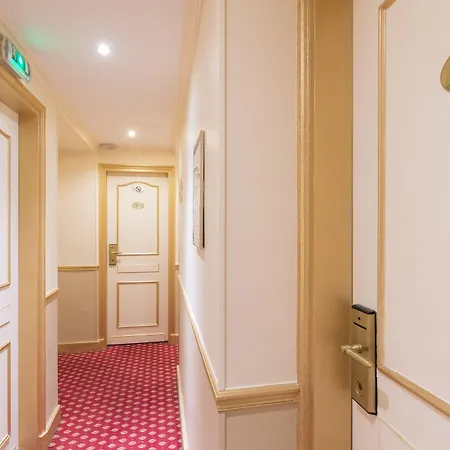 Hotel Etoile Saint Ferdinand By Happyculture 4*