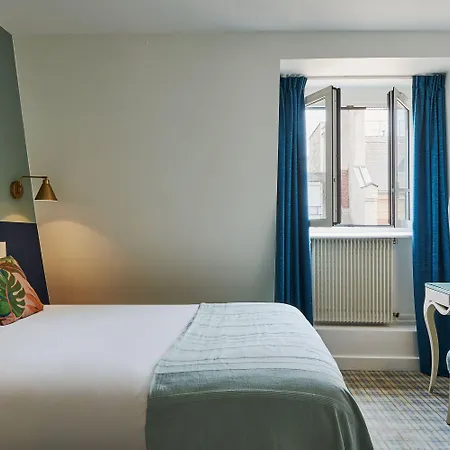 Etoile Saint Ferdinand By Happyculture Paris